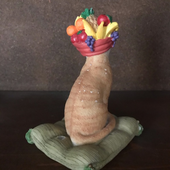 Fabulous Fruit Kitty!! 🍎🍌🍊🐱 - Picture 2 of 2